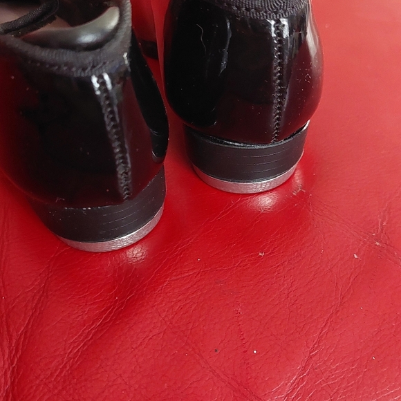 Like NEW Black Patent Leather Mary Jane Shoes TAP DANCING SHOES Sz 8.5 Kids ( C) - Picture 4 of 6